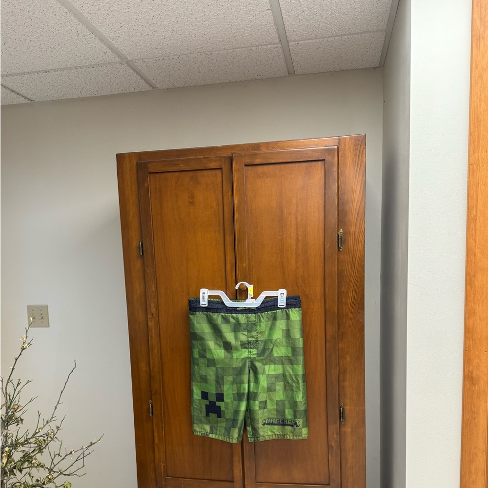 MINECRAFT boys large Green Pixelated Swim Shorts